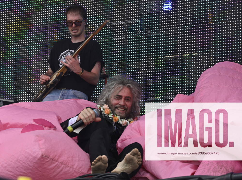 Singer Wayne Coyne of The Flaming Lips band performs during the music festival Metronome Prague, on June 20, 2026, in Prague, Czech Republic. (CTKxPhoto MichalxKrumphanzl) CTKPhotoP2026062005140 CTKPhotoP2026062005140