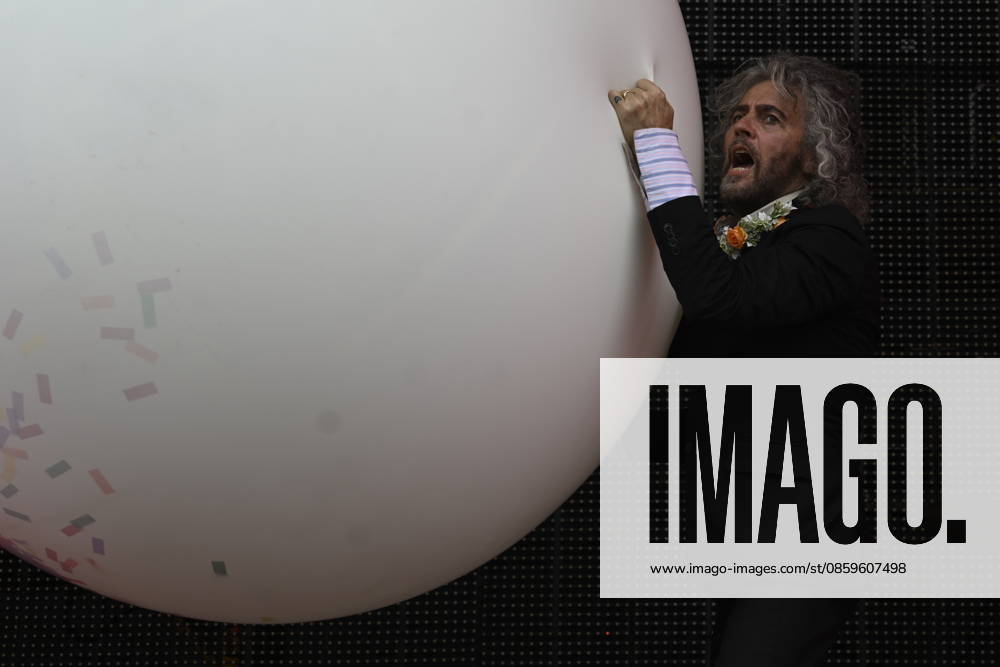 Singer Wayne Coyne of The Flaming Lips band performs during the music festival Metronome Prague, on June 20, 2026, in Prague, Czech Republic. (CTKxPhoto MichalxKrumphanzl) CTKPhotoP2026062005202 CTKPhotoP2026062005202