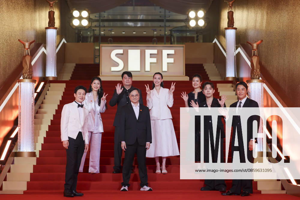 Actor Zhang Songwen and actress Isabella Leong arrive at the red carpet of the closing ceremony for the 28th Shanghai International Film Festival on June 20, 2026 in Shanghai, China.