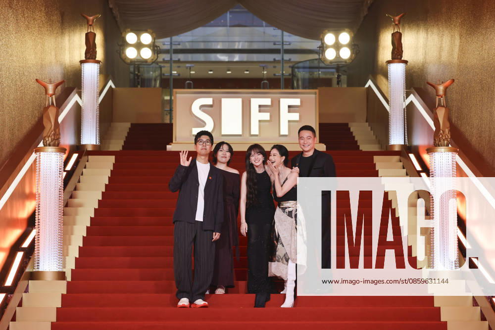 Director Liu Xiaoyang, screenwriter Zhang Xiaoying, actress Vicky Chen (aka Wen Qi), actress Ni Hongjie and actor Yu Entai arrive at the red carpet of the closing ceremony for the 28th Shanghai International Film Festival on June 20, 2026 in Shanghai, China.