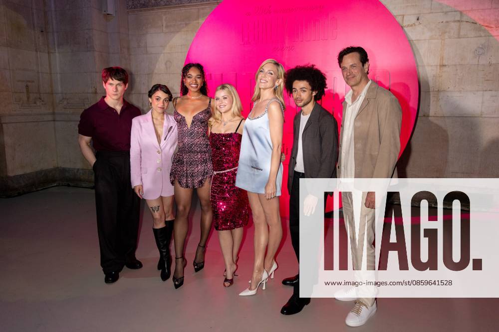 Jacob Moskovitz, Gabrielle Policano, Chandler Kinney, Lexi Minetree, June Diane Raphael, Zak Looker, Thomas Everett Scott at arrivals for ELLE WORLD Grand Opening, Hall des Lumieres, New York, NY, June 20, 2026. Photo By: Ryan Billings Everett Collection ELLE WORLD Grand Opening PUBLICATIONXNOTxINxCANxCHNxFRAxITAxJPNxNORxPOLxRUSxESPxUKxUSA