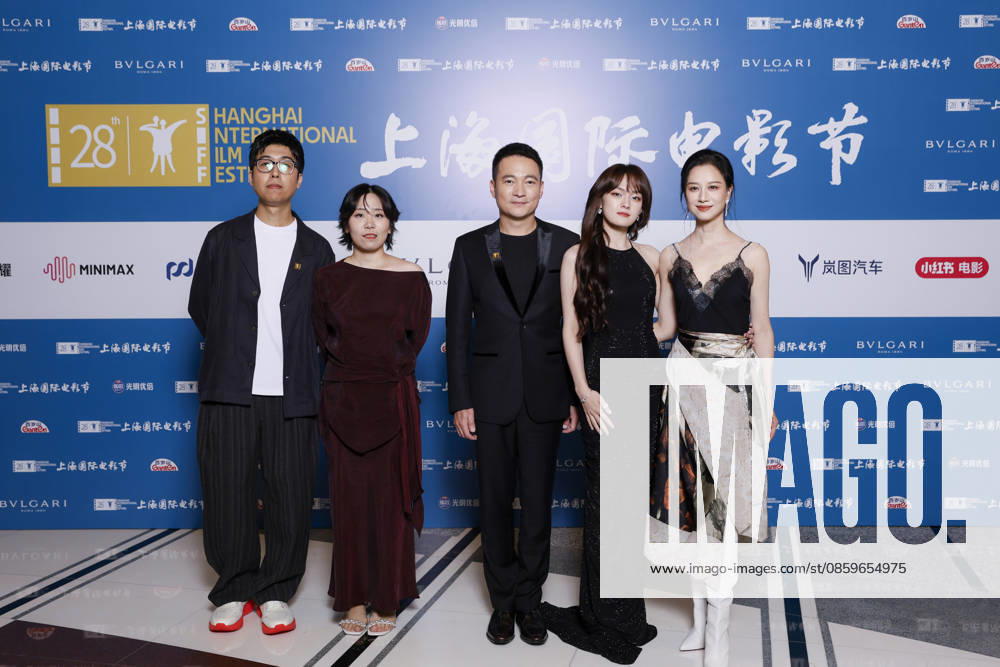 Director Liu Xiaoyang, screenwriter Zhang Xiaoying, actress Vicky Chen (aka Wen Qi), actress Ni Hongjie and actor Yu Entai pose for a photo at the closing ceremony for the 28th Shanghai International Film Festival on June 20, 2026 in Shanghai, China.