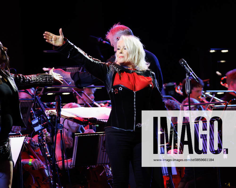 Kim Wilde performing live at the 80s Classical Show at the Hampton Court Palace Festival, London, UK on 20th June 2026 Kim Wilde performing live at the 80s Classical Show at the Hampton Court Palace Festival, London, UK on 20th June 2026, Credit:Manuela Langotsch Avalon United Kingdom, London, Hampton Court Palace Festival
