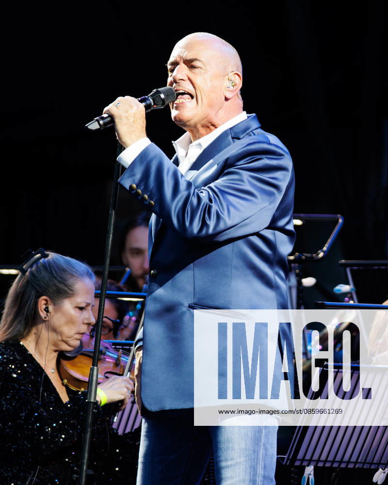 Peter Cox of Go West performing live at the 80s Classical Show at the Hampton Court Palace Festival, London, UK on 20th June 2026 Peter Cox of Go West performing live at the 80s Classical Show at the Hampton Court Palace Festival, London, UK on 20th June 2026, Credit:Manuela Langotsch Avalon United Kingdom, London, Hampton Court Palace Festival