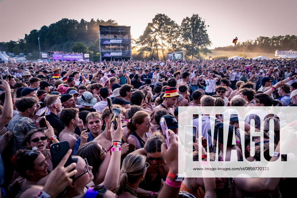 Heroes Festival, Festival, Music, Musik, Deutschrap, Rap, Deutsch, Eventzentrum Geiselwind, Strohofer, Geiselwind, Konzert, 19.06.2026, Festivalvibes, Impressionen vom Festival Bild: Festivalvibes, Stimmung