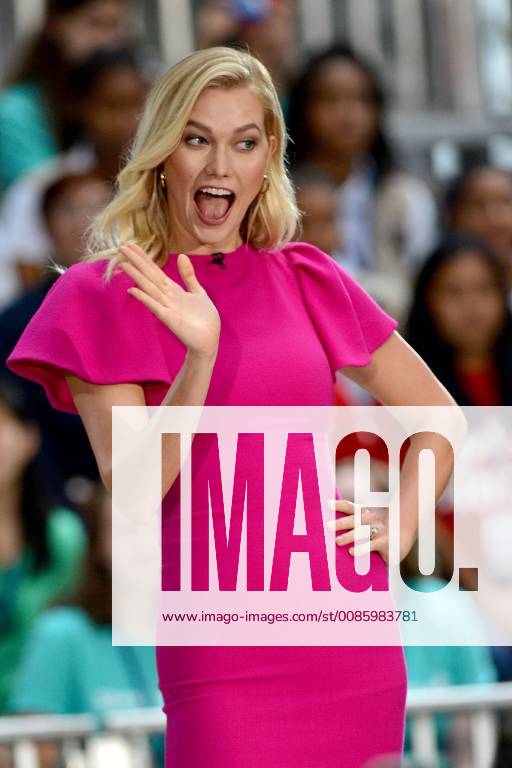 New York, NY, USA - October 11, 2018 New York City..Karlie Kloss on NBC s Today Show to celebrate International Day of the Girl at Rockefeller Plaza on October 11, 2018 in New York City. New York USA - ZUMAny1_ 20181011_zaf_ny1_160