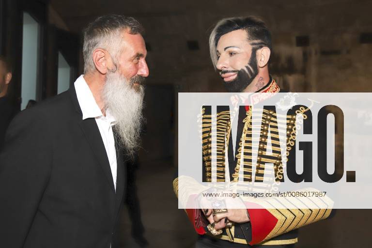 Mirek Macke und Harald Glööckler bei der Vernissage zur Ausstellung und Vorstellung des Bildbandes Harald Glööckler - Myth of an Icon im Kunstverein Familie Montez. Frankfurt
