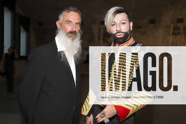 Mirek Macke und Harald Glööckler bei der Vernissage zur Ausstellung und Vorstellung des Bildbandes Harald Glööckler - Myth of an Icon im Kunstverein Familie Montez. Frankfurt