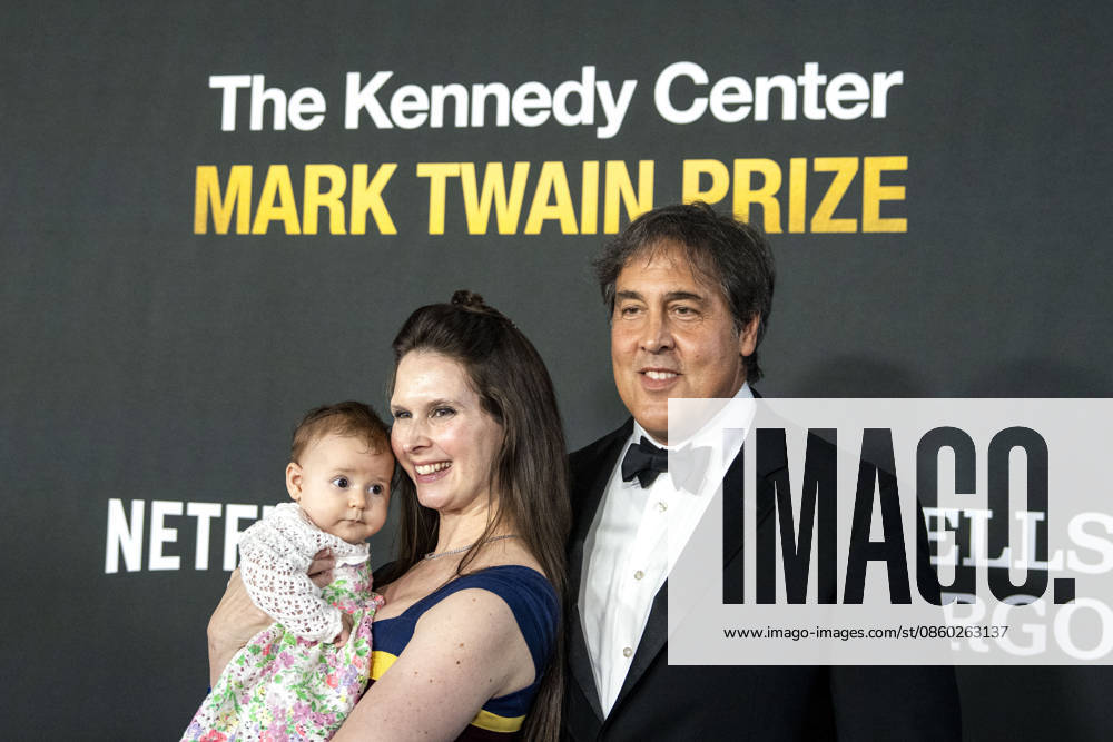 Mary Helen Bowers and Paul Dans arrive on the red carpet before the 27th Mark Twain Prize for American Humor Award at the Kennedy Center for the Performing Arts in Washington DC on Sunday, June 28, 2026. WAP20260628344 BONNIExCASH