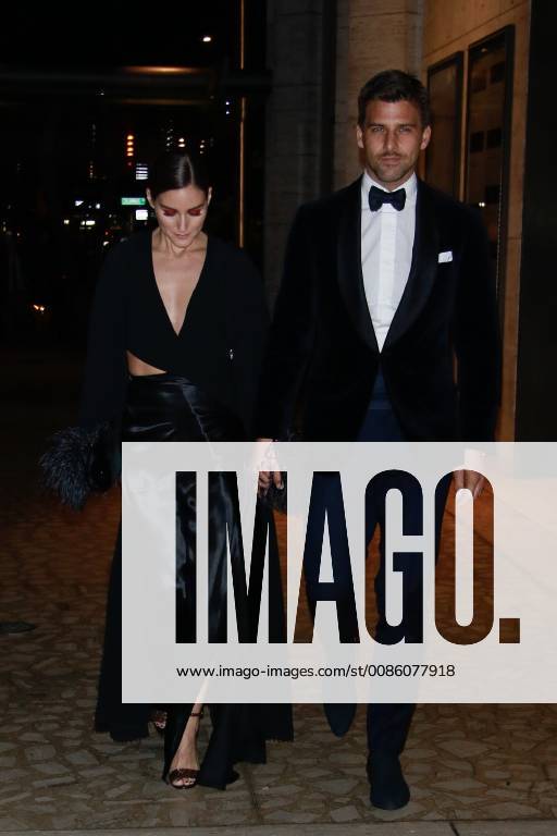 NEW YORK, NY - OCTOBER 17: Olivia Palermo and Johannes Huebl are seen on October 17, 2018 in New York City.