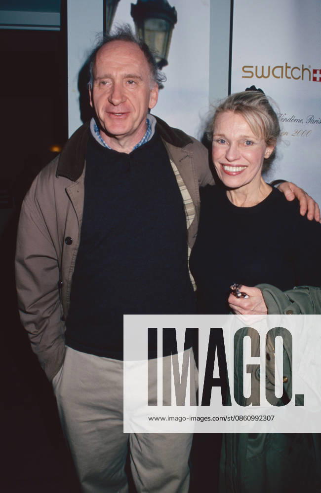 **FILE PHOTO** Louise Lesser Has Passed Away. Amos Kollek and Louise Lasser attend the 7th Avignon New York Film Festival screening of Fast Food, Fast Women at the French Institute in New York City on April 22, 2001. Photo