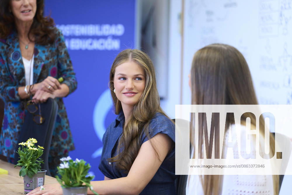 Crown Princess Leonor, Princess Sofia attends a series of workshops to mark the occasion of the first edition of the Ibercaja Foundationâ€⠢s ‘Docentes Referentesâ€⠢ Grants at Monastery of Nuestra Senora de Cogullada on July 8, 2026 in Zaragoza, Spain Zaragoza Spain - ZUMAg15_ 20260708_zaf_g15_057