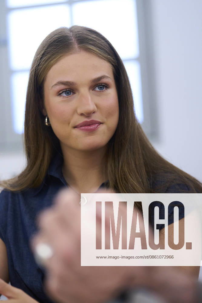 Crown Princess Leonor attends a series of workshops to mark the occasion of the first edition of the Ibercaja Foundationâ€⠢s ‘Docentes Referentesâ€⠢ Grants at Monastery of Nuestra Senora de Cogullada on July 8, 2026 in Zaragoza, Spain Zaragoza Spain - ZUMAg15_ 20260708_zaf_g15_079