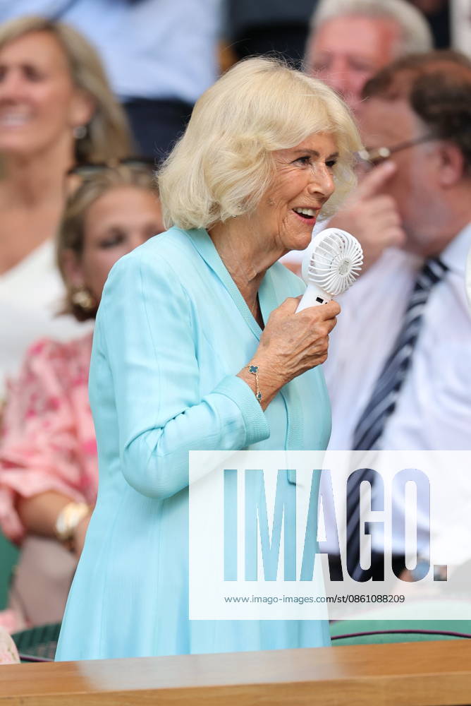 . 08 07 2026. London, United Kingdom. Queen Camilla, Peter Phillips, Harriet Sperling Elle Fanning , Zara Tindall watch Arthur Fery match on day ten of the Wimbledon Tennis Championships in London. xStephenxLockx xi-Imagesx IIM-26894-0109