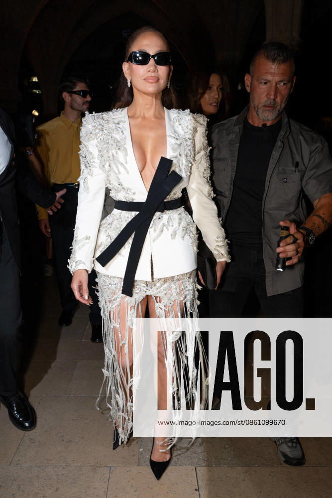 PFW - Zuhair Murad Front Row Jennifer Lopez attends the Zuhair Murad Haute Couture Fall Winter 2026 2027 show as part of Paris Fashion Week in Paris, France on July 08, 2026. Photo by Laurent Zabulon ABACAPRESS.COM