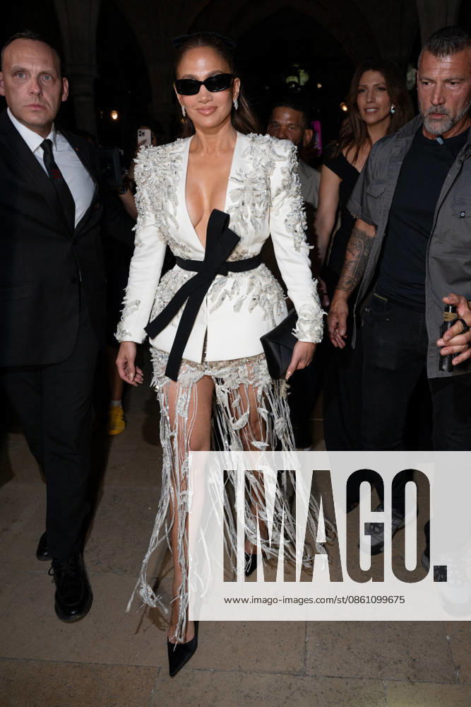 PFW - Zuhair Murad Front Row Jennifer Lopez attends the Zuhair Murad Haute Couture Fall Winter 2026 2027 show as part of Paris Fashion Week in Paris, France on July 08, 2026. Photo by Laurent Zabulon ABACAPRESS.COM