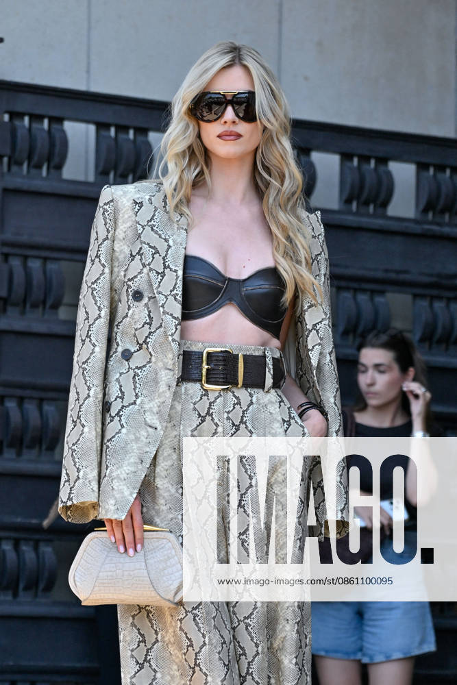 PFW Haute Couture Elie Saab Outside Arrivals JR Zita d Hauteville arriving at the Elie Saab show during Haute Couture Fashion Week in Paris, France, on 8 July 2026. Photo by Julien Reynaud APS-Medias ABACAPRESS.COM Paris France