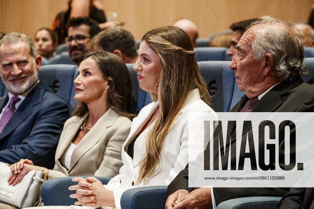Infanta Sofia, along with King Felipe and Queen Letizia and Princess Leonor, presided over the Leading Teachers event of the Ibercaja Foundation, where Infanta Sofia gave her first solo speech, in Zaragoza on Wednesday, July 8, 2026. La Infanta Sofia junto a los reyes Felipe y Letizia y la princesa Leonor presiden el evento Docentes Referentes de la Fundación Ibercaja, donde la infanta Sofia realiza su primer discurso en solitario, en Zaragoza el miércoles 8 de julio de 2026. 900 LOF Cordon Press Cordon Press