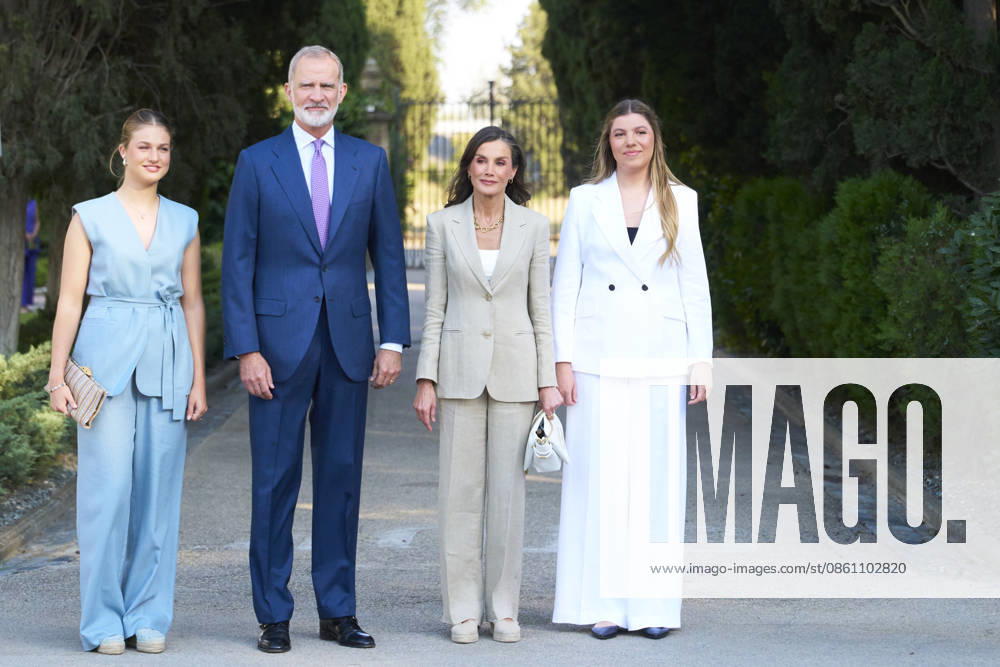 Zaragoza Princess Sofia with Princess Leonor and Queen Letizia and King Felipe during attending the Docentes Referentes event by Ibercaja Foundation in Zaragoza. No Spain Â