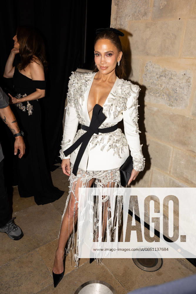 Jennifer Lopez at the Zuhair Murad Fall Winter 2026–2027 Haute Couture Collection fashion show during Paris Fashion Week (PFW) on July 8, 2026. Photo by Jérémy Melloul, Bestimage. Jennifer Lopez at the Zuhair Murad Fall Winter 2026–2027 Haute Couture Collection fashion show during Paris Fashion Week (PFW) on July 8, 2026, in Paris, France