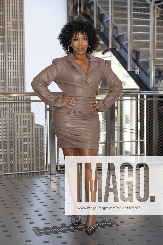 JESSICA FRANCES DUKES visits the Empire State Building in New York to celebrate the Premiere of The Westies on MGM. 8 July 2026 New York USA - ZUMAa265 20260708_zep_a265_059
