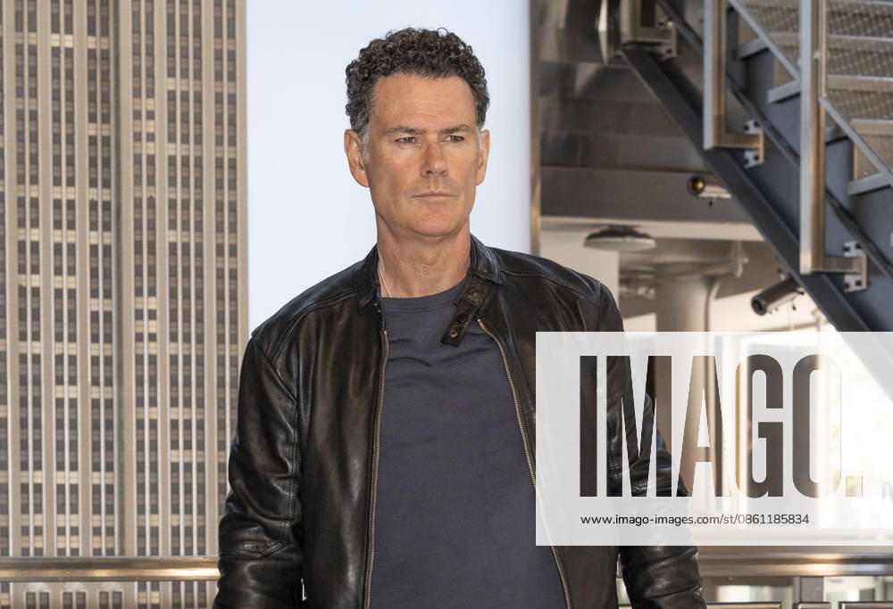 VINCENT WALSH visits the Empire State Building in New York to celebrate the Premiere of The Westies on MGM. 8 July 2026 New York USA - ZUMAa265 20260708_zep_a265_074