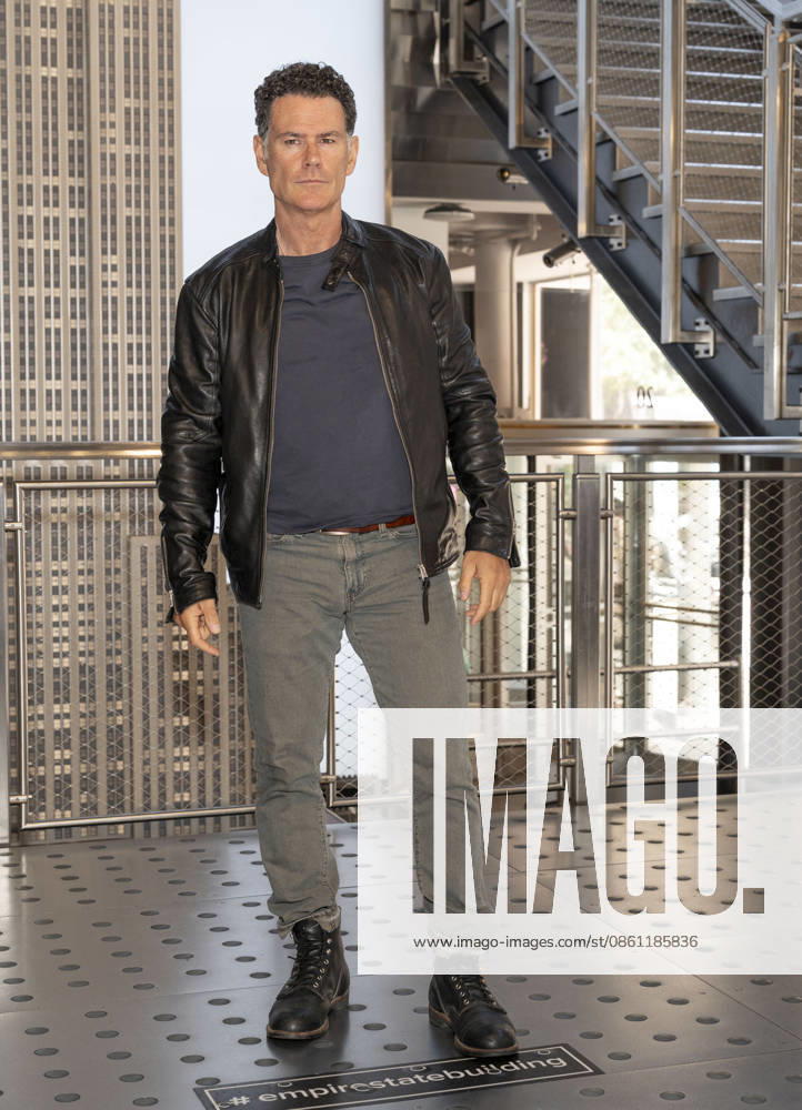 VINCENT WALSH visits the Empire State Building in New York to celebrate the Premiere of The Westies on MGM. 8 July 2026 New York USA - ZUMAa265 20260708_zep_a265_072