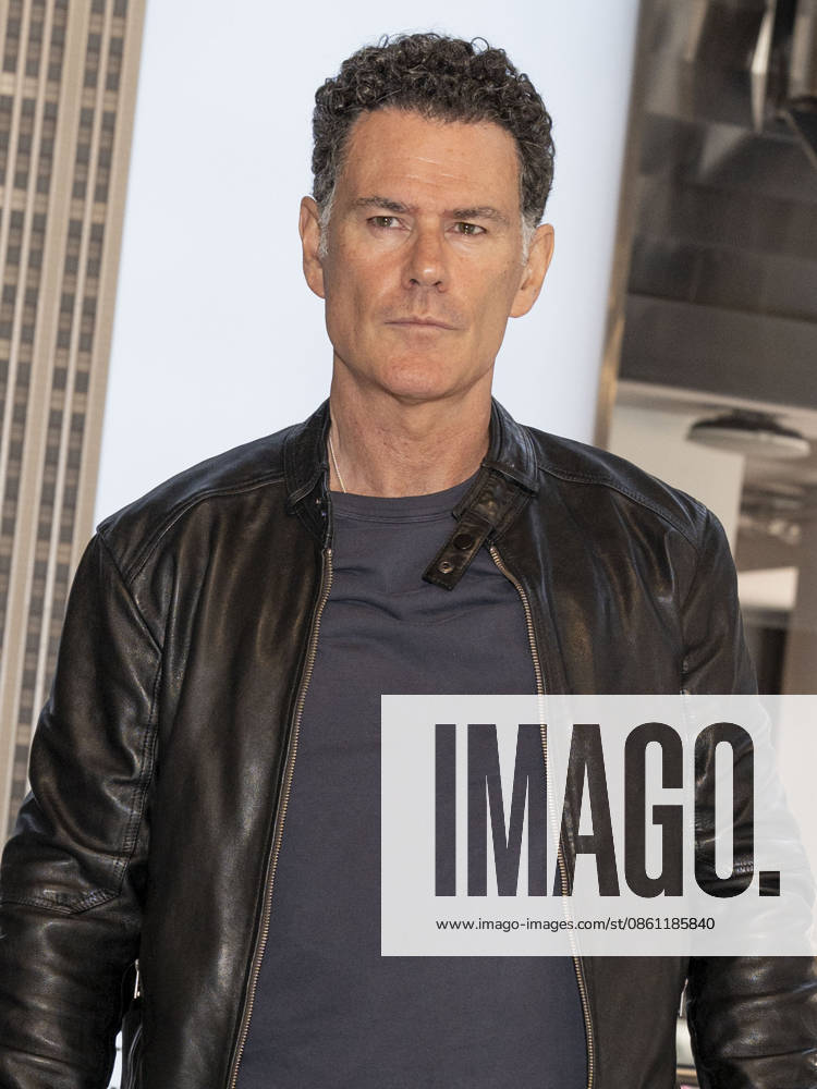 VINCENT WALSH visits the Empire State Building in New York to celebrate the Premiere of The Westies on MGM. 8 July 2026 New York USA - ZUMAa265 20260708_zep_a265_073