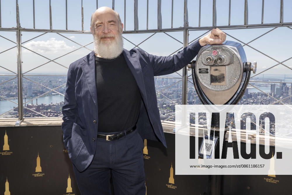 J.K. SIMMONS visits the Empire State Building in New York to celebrate the Premiere of The Westies on MGM. 8 July 2026 New York USA - ZUMAa265 20260708_zep_a265_105