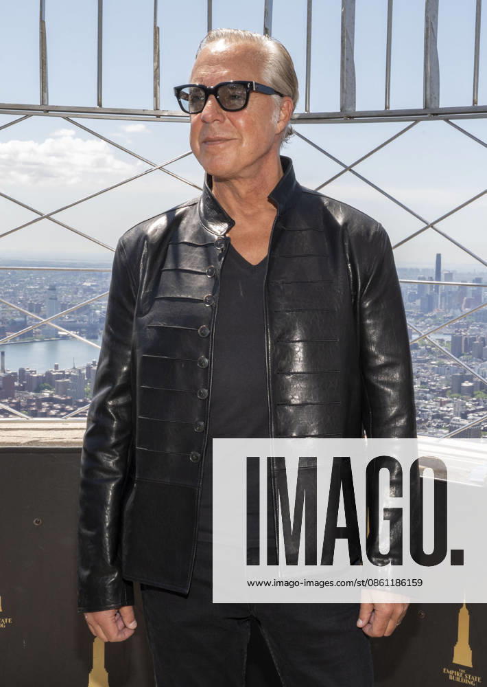 TITUS WELLIVER visits the Empire State Building in New York to celebrate the Premiere of The Westies on MGM. 8 July 2026 New York USA - ZUMAa265 20260708_zep_a265_107