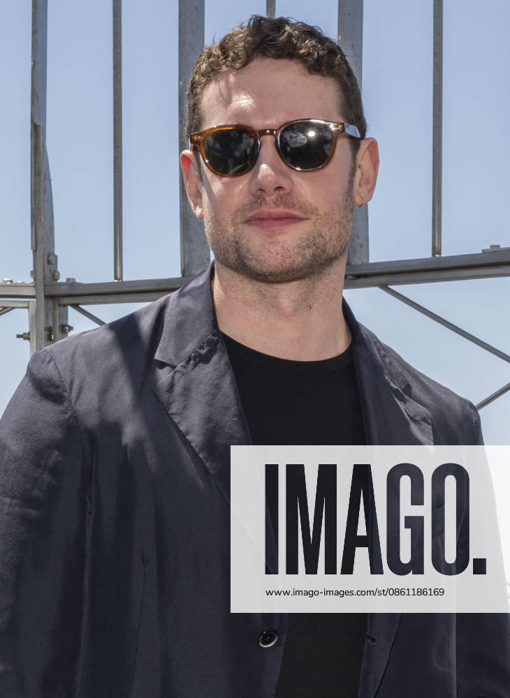 TOM BRITTNEY visits the Empire State Building in New York to celebrate the Premiere of The Westies on MGM. 8 July 2026 New York USA - ZUMAa265 20260708_zep_a265_101
