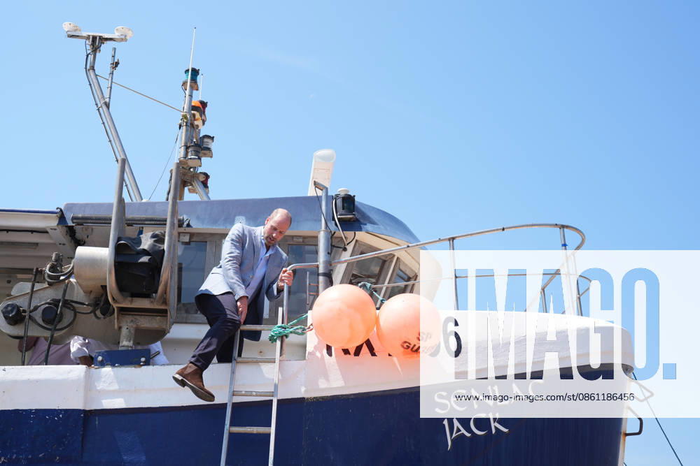 . 09 07 2026. Hastings, United Kingdom. Prince William during a visit to Hastings, United Kingdom, where he played crazy golf and met local fishermen. xi-Imagesx IIM-26896-0016