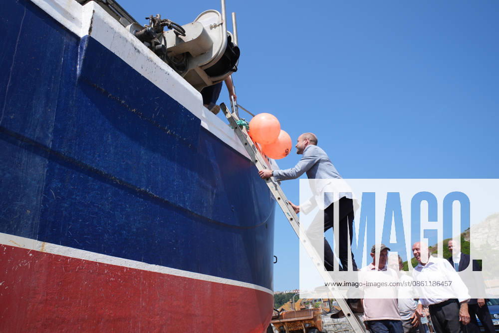 . 09 07 2026. Hastings, United Kingdom. Prince William during a visit to Hastings, United Kingdom, where he played crazy golf and met local fishermen. xi-Imagesx IIM-26896-0017