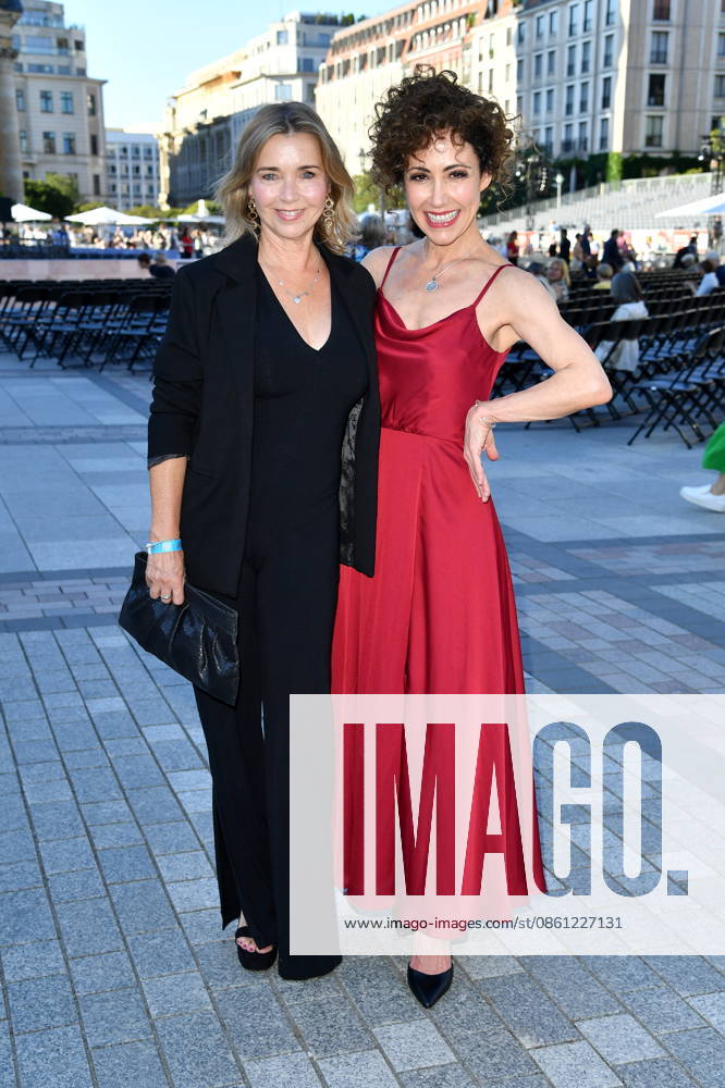 Classic Open Air - Berlin Tina Ruland und Anastasia Zampounidis beim Classic Open Air auf dem Gendarmenmarkt in Berlin am 09.07.2026