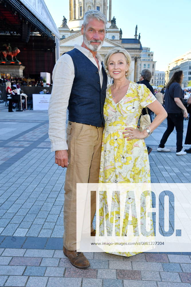 Classic Open Air - Berlin Dana Golombek mit Partner Ralf Barthelt beim Classic Open Air auf dem Gendarmenmarkt in Berlin am 09.07.2026