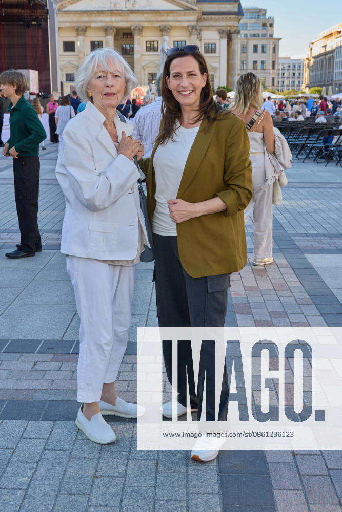 Renate Schubring und Ulrike Frank - Eroeffnung des Classic Open Air auf dem Gendarmenmarkt in Berlin am 09.07.2026. Classic Open Air 2026