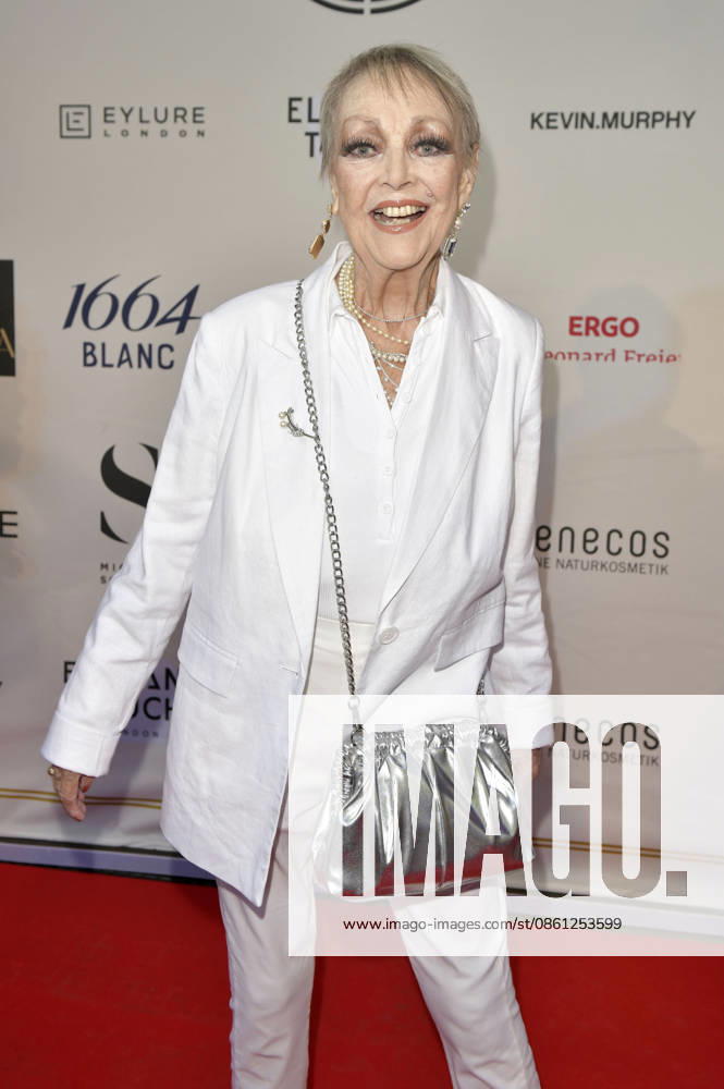 Barbara Schöne bei der Sommerparty La Grande Bellezza im Restaurant Casa Bellucci. Berlin