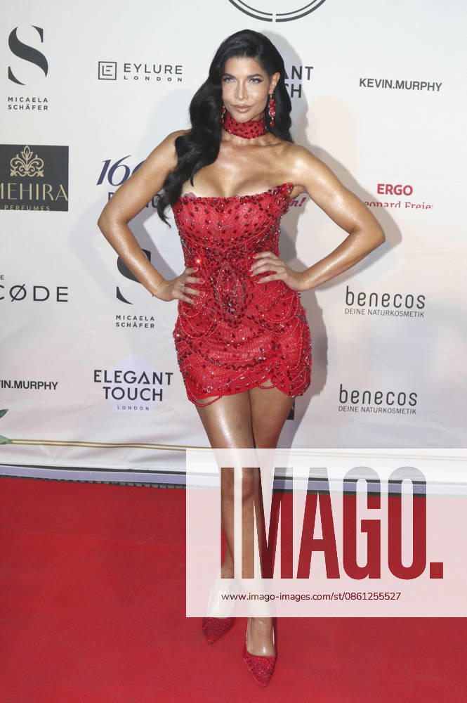 Micaela Schäfer bei der Sommerparty La Grande Bellezza im Restaurant Casa Bellucci. Berlin