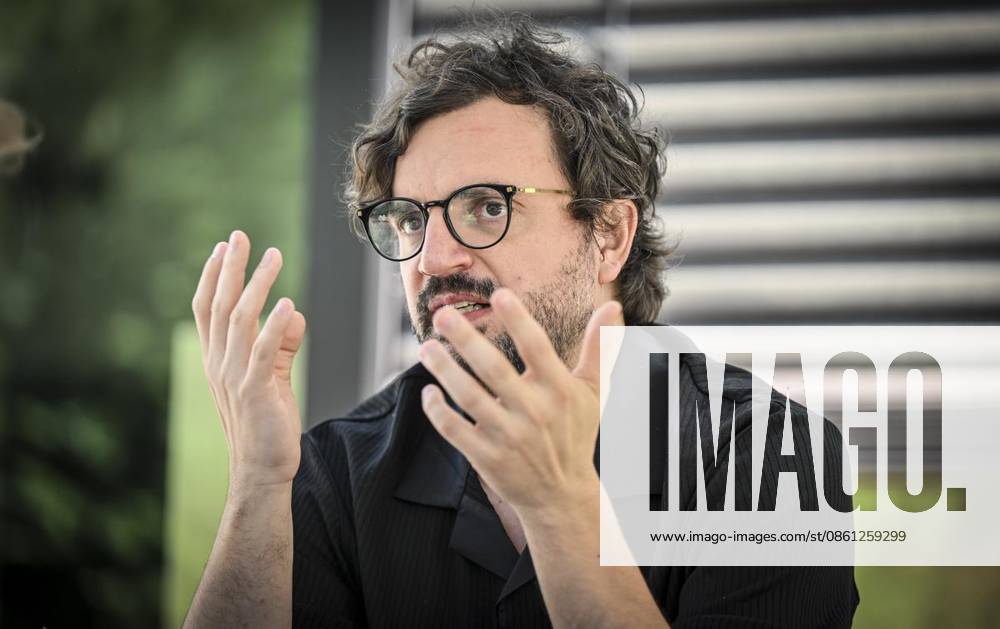 Julien Chavaz im Interview am Freitag, dem 10 07 2026. Erste Begegnung mit dem neuen Intendanten des Essener Aalto-Theaters. Julien Chavaz wird ab der Spielzeit 2028 29 Intendant am Essener Aalto-Theater. Deutschland NRW Essen