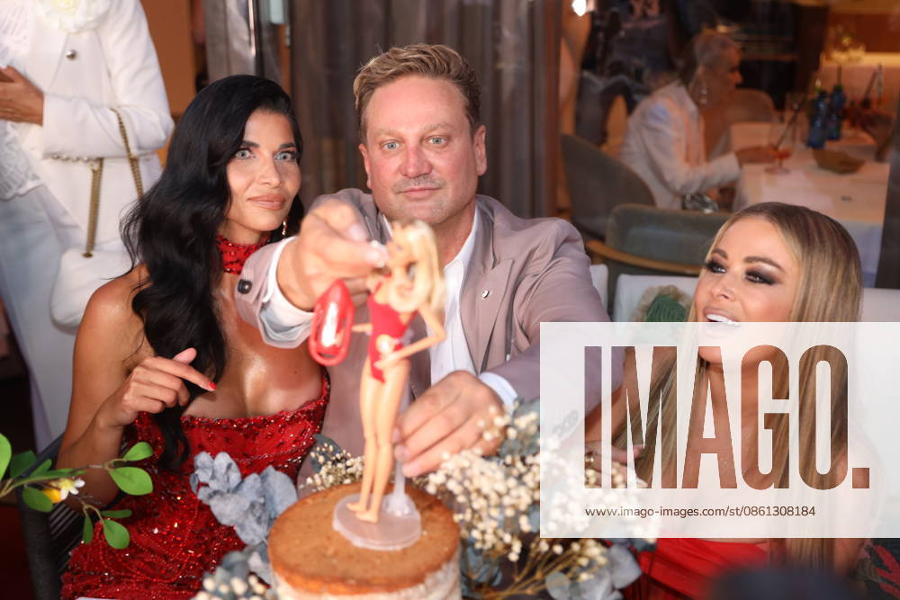 Micaela Schäfer, Carmen Electra und Adriano Hess bei der Sommerparty La Grande Bellezza im Restaurant Casa Bellucci. Berlin