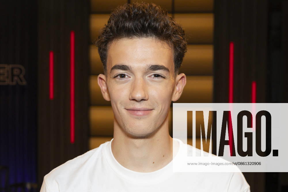 Shaolin-Kid Sacha WENK, freundlich, laecheln, Portrait, Portraet, zu Gast in der TV Sendung ,,Koelner Treff,, im WDR Fernsehen, Aufzeichnung am 10.07.2026, Ausstrahlung am 07.08.2026.