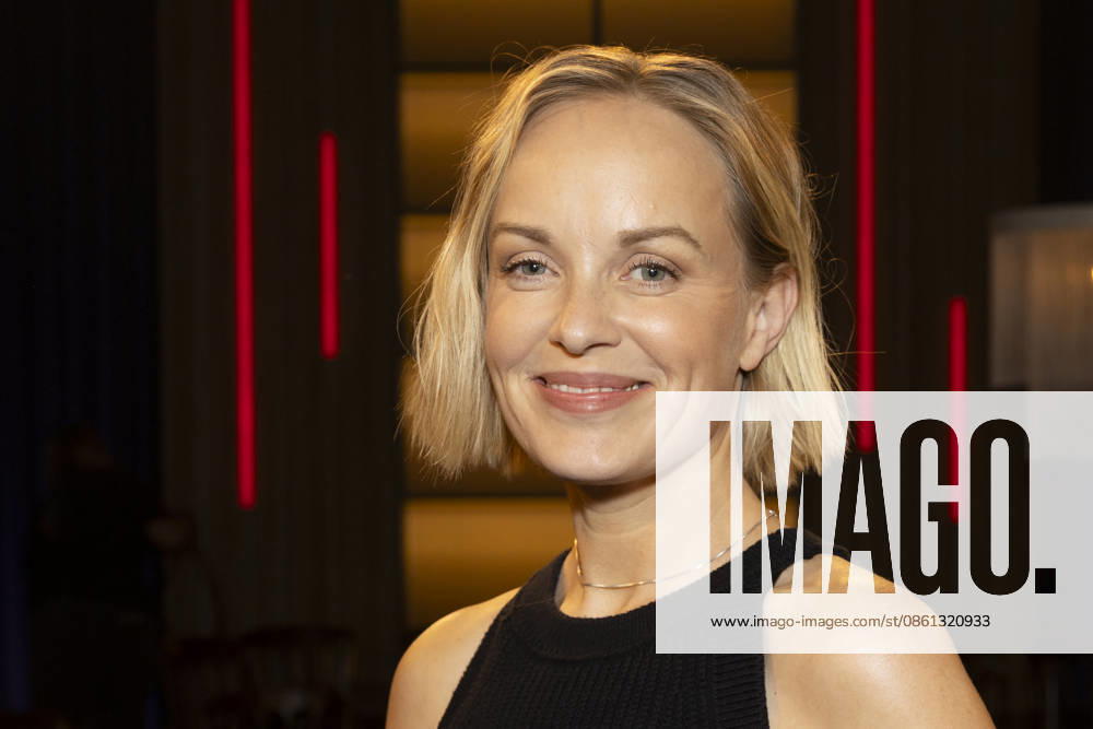 Schauspielerin Friederike KEMPTER, freundlich, laechelnd, Portrait, Portraet, zu Gast in der TV Sendung ,,Koelner Treff,, im WDR Fernsehen, Aufzeichnung am 10.07.2026, Ausstrahlung am 07.08.2026.