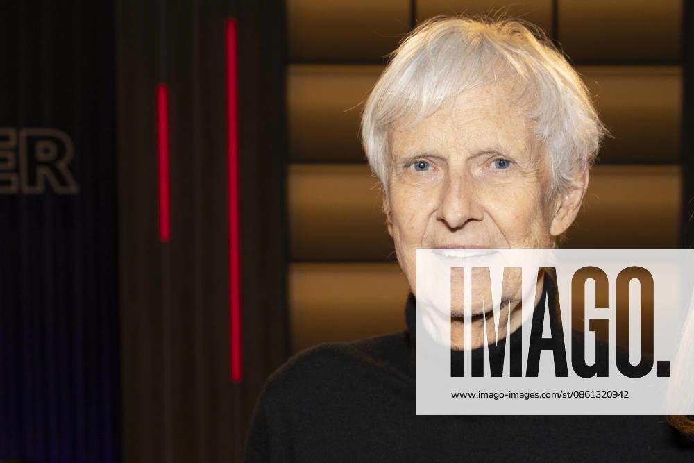 Schauspieler Matthieu CARRIERE, freundlich, lachend, Lachen, Portrait, Portraet, zu Gast in der TV Sendung ,,Koelner Treff,, im WDR Fernsehen, Aufzeichnung am 10.07.2026, Ausstrahlung am 07.08.2026.