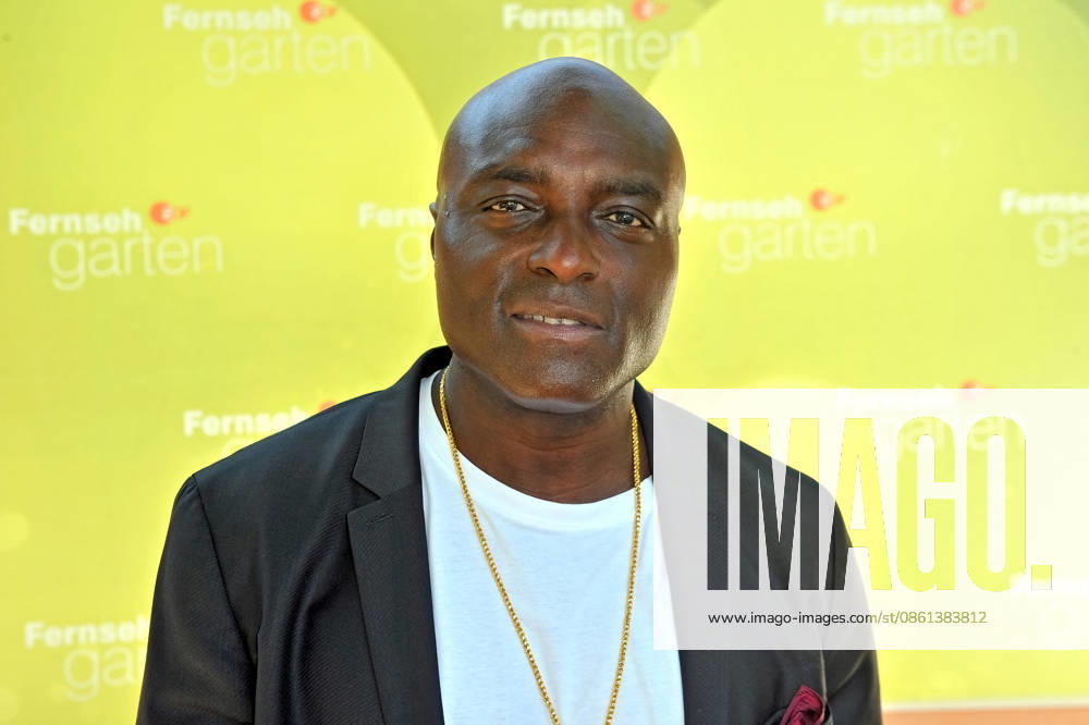 ZDF - Fernsehgarten. Sänger Nana ( Nana Kwame Abrokwa ) während der ZDF - Unterhaltungsshow Fernsehgarten am 12.07.2026 in Mainz. 20260712MWI134592