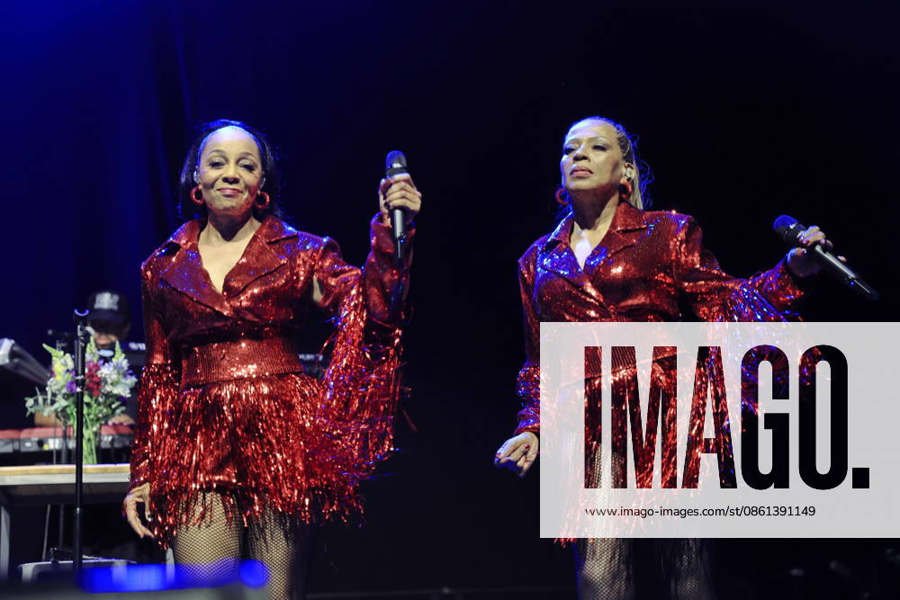 EN VOGUE, im Konzert live in der Uber Eats Music Hall, Berlin, Sängerin, Musik, mit Cindy Herron, Terry Ellis, Maxine Jones, Rhona Bennett, Berlin