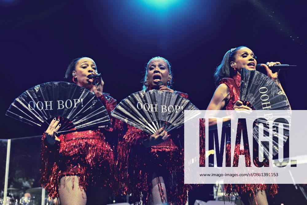 EN VOGUE, im Konzert live in der Uber Eats Music Hall, Berlin, Sängerin, Musik, mit Cindy Herron, Terry Ellis, Maxine Jones, Rhona Bennett, Berlin