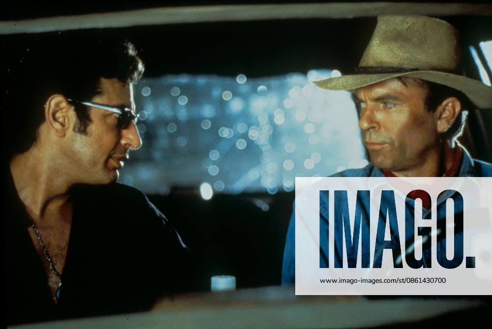 JURASSIC PARK (1993) JEFF GOLDBLUM, SAM NEILL JUR 125 JEFF GOLDBLUM, SAM NEILL When: 01 Jan 1993 Credit: Cover Images **Editorial Use Only** . NOT FOR USE BY NEWSPAPERS BASED IN THE UK.