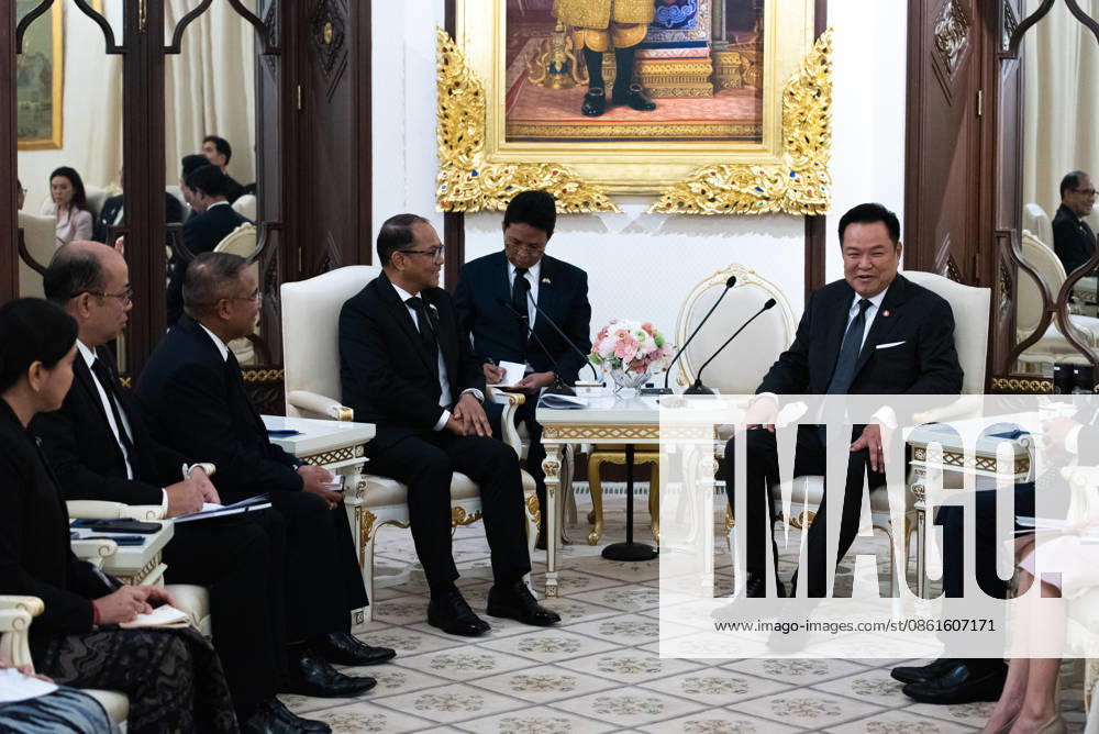 Myanmar Foreign Minister Tin Maung Swe meets with Thailand s PM in Bangkok - 14 Jul 2026 Myanmar Foreign Minister Tin Maung Swe (C-L) seen talking with Thailand s prime minister Anutin Charnvirakul (R) during the meeting at the Government House. Myanmar Foreign Minister Tin Maung Swe visits Thailand to attend the Informal Meeting of ASEAN Foreign Ministers, which includes the Informal Consultation on Myanmar. Bangkok Thailand