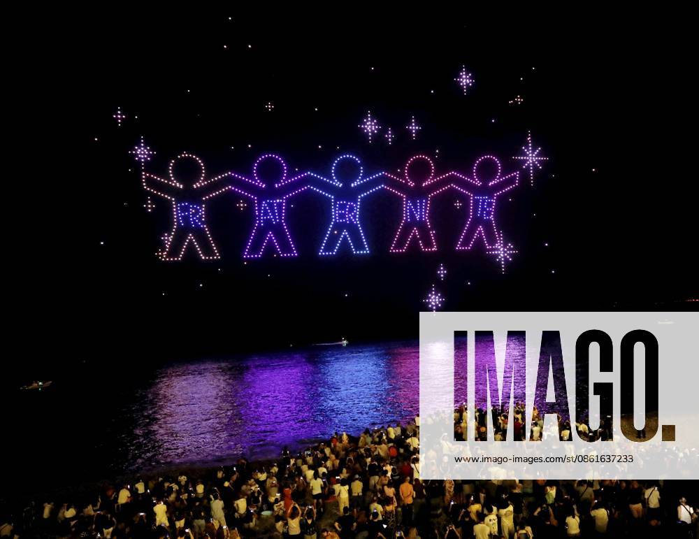 CEREMONY IN HONOR OF THE VICTIMS OF THE NICE ATTACKS PHOTOPQR NICE MATIN Dylan Meiffret Nice July 14, 2026 10 years after the July 14, 2016, Nice attack, a drone show and 86 beams of light illuminating the Promenade des Anglais Nice, July 14, 2026—10 years later—a ceremony paying tribute to the victims of the Nice attack on July 14, 2016 Nice, France