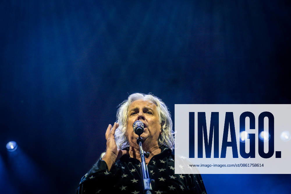 Die britische Progressive-Rock-Band Marillion tritt am 15. Juli 2026 im Haus Auensee in Leipzig auf. Zur aktuellen Besetzung auf der Tour gehören Sänger Steve Hogarth, Gitarrist Steve Rothery, Keyboarder Mark Kelly, Bassist Pete Trewavas, Schlagzeuger Ian Mosley sowie Percussionist Andy Gangadeen. Das Konzert ist Teil der Marillion Live 2026-Tour. Leipzig, Sachsen, Deutschland, 15. Juli 2026. Marillion Live Leipzig